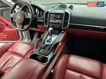 Авто Porsche Cayenne 2014 № 8339233