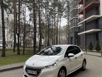 Авто Peugeot 208 2014 № 8339390
