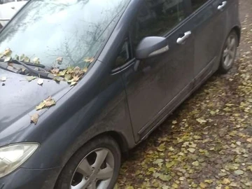 Авто Honda Fr-V 2006 № 8339655