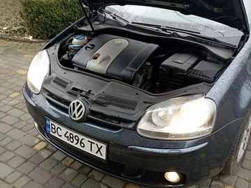 Авто Volkswagen Golf 2004 № 8339696