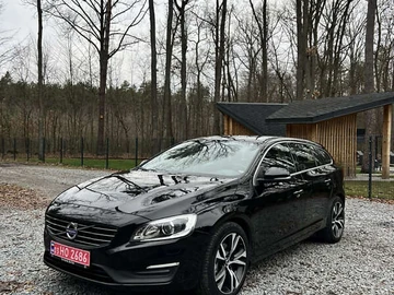 Авто Volvo V60 2017 № 8339870