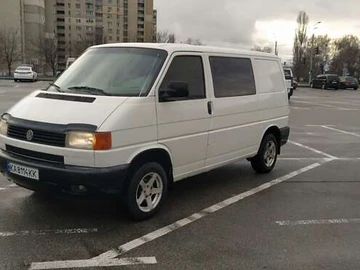 Авто Volkswagen Transporter 2000 № 8340155