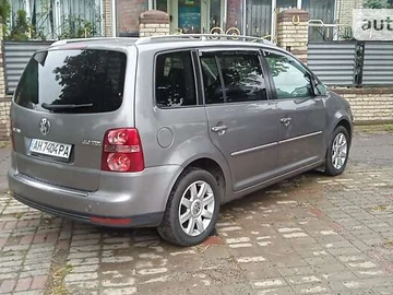 Авто Volkswagen Touran 2008 № 8340820