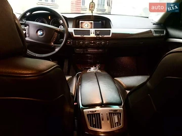 Авто BMW 7 Series 2007 № 8340884