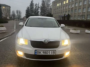 Авто Skoda Superb 2011 № 8340971