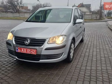 Авто Volkswagen Touran 2009 № 8341380