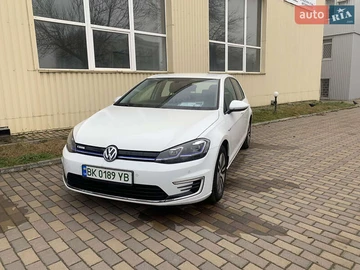 Авто Volkswagen E-Golf 2019 № 8341509
