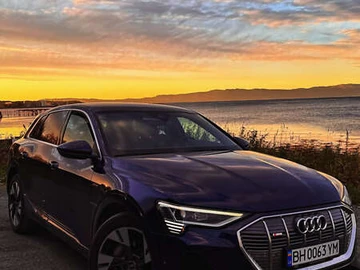 Авто Audi E-Tron 2022 № 8341701