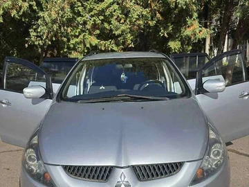 Авто Mitsubishi Grandis 2006 № 8341823
