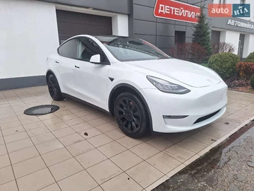 Авто Tesla Model Y 2021 № 8342103