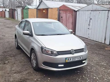 Авто Volkswagen Polo 2011 № 8342171