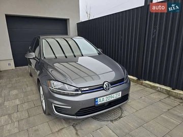 Авто Volkswagen E-Golf 2019 № 8342294