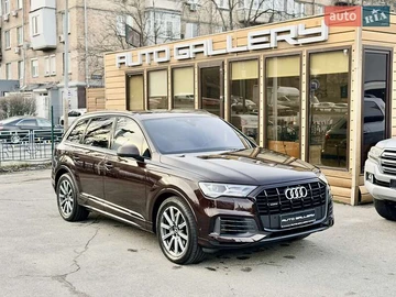 Авто Audi Q7 2022 № 8342362