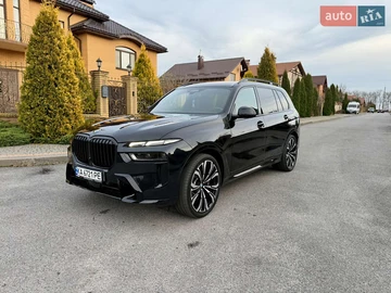 Авто BMW X7 2023 № 8342493
