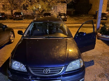 Авто Toyota Avensis 2002 № 8342775