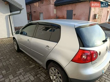 Авто Volkswagen Golf 2004 № 8343049