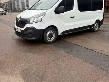 Авто Renault Trafic 2017 № 8343171