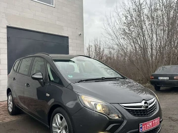 Авто Opel Zafira Tourer 2012 № 8343439