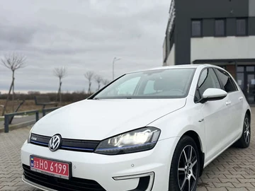 Авто Volkswagen E-Golf 2015 № 8343446