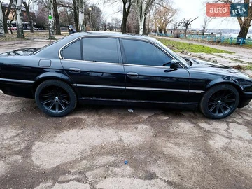 Авто BMW 7 Series 2001 № 8343848