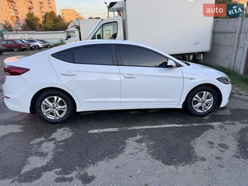 Авто Hyundai Elantra 2016 № 8343984
