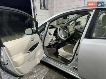 Авто Nissan Leaf 2011 № 8344333