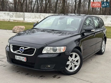 Авто Volvo V50 2011 № 8344490