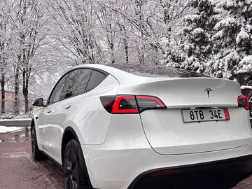 Авто Tesla Model Y 2024 № 8344739
