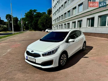 Авто KIA Ceed 2017 № 8345201