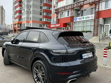 Авто Porsche Cayenne 2019 № 8345784
