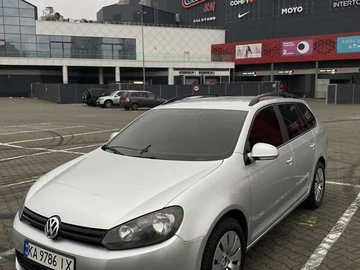 Авто Volkswagen Golf 2010 № 8345843
