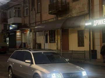 Авто Audi A6 2001 № 8346042
