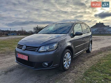 Авто Volkswagen Touran 2011 № 8346150