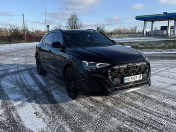 Авто Audi Q8 2023 № 8346230