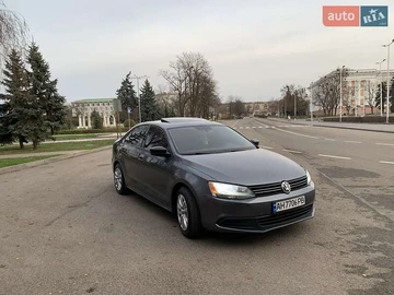 Авто Volkswagen Jetta 2013 № 8346431