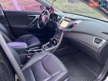 Авто Hyundai Avante 2013 № 8346446
