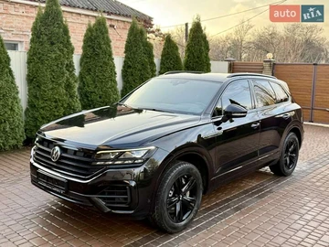Авто Volkswagen Touareg 2018 № 8346582