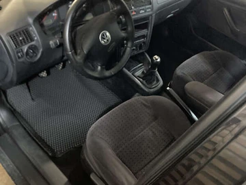 Авто Volkswagen Golf 2000 № 8346703