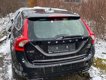 Авто Volvo V60 2014 № 8346721