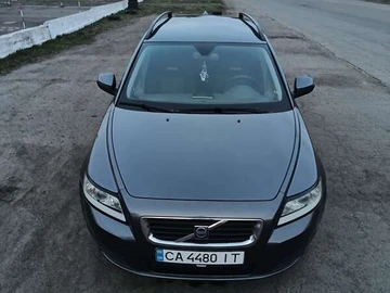 Авто Volvo V50 2010 № 8346745