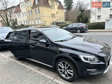 Авто Volvo V60 Cross Country 2017 № 8347033