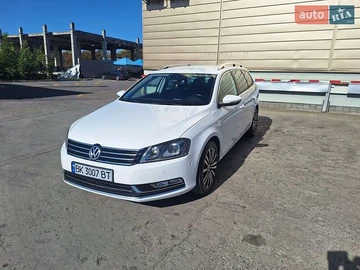 Авто Volkswagen Passat 2013 № 8347577