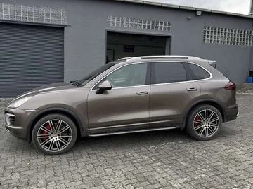 Авто Porsche Cayenne 2012 № 8347725