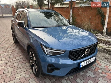 Авто Volvo Xc40 2023 № 8347766