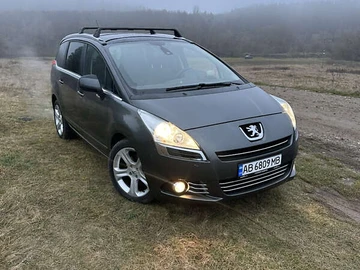 Авто Peugeot 5008 2012 № 8348038