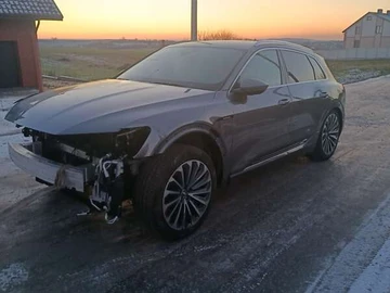 Авто Audi E-Tron 2019 № 8348223