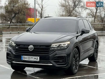 Авто Volkswagen Touareg 2018 № 8348432