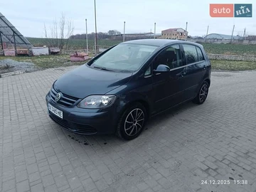 Авто Volkswagen Golf Plus 2006 № 8349315