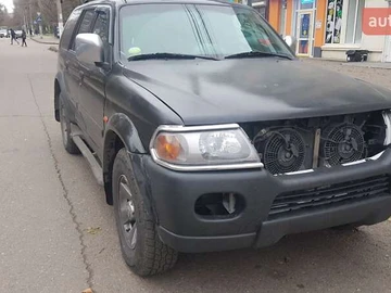 Авто Mitsubishi Pajero 2002 № 8350056