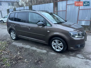 Авто Volkswagen Touran 2012 № 8350251